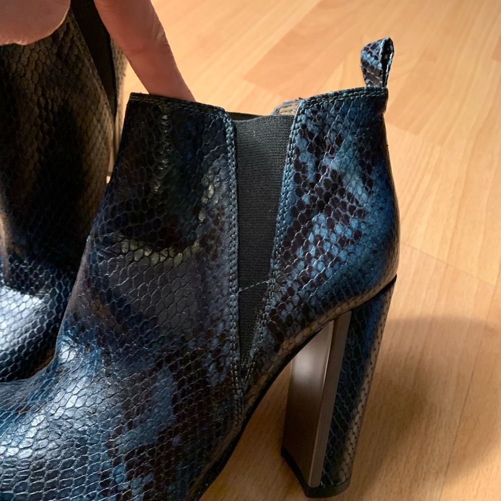 BCBG Max Azria Booties - Picture 4 of 11
